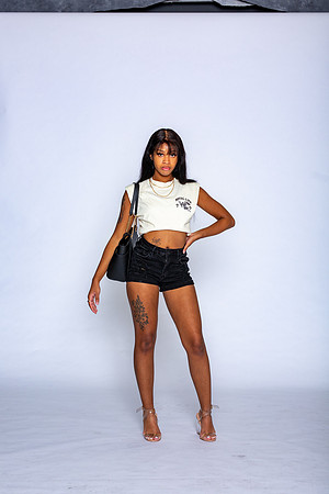 35-Nicole Branding