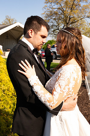 1041-DeMont_Lauren and Joseph Markiewicz