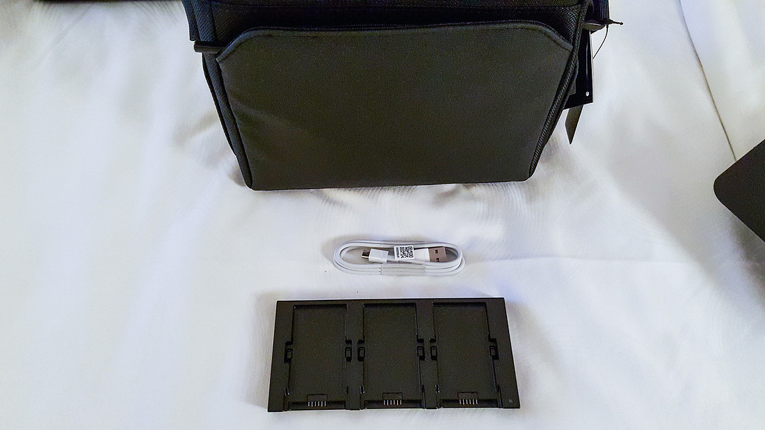 picture of the DJI Spark battery charger