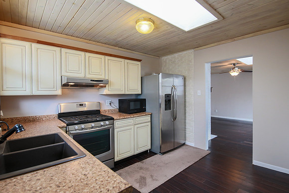 3318 Vernon-016
