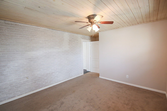 3318 Vernon-028