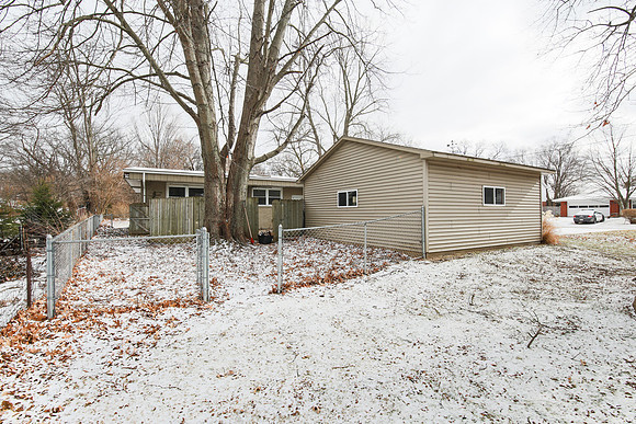 3318 Vernon-112