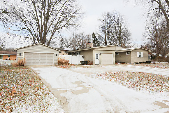 3318 Vernon-136