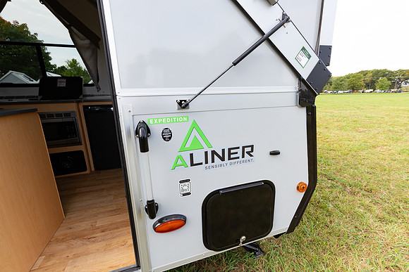 Expedition-216-Aliner