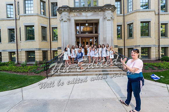 115-Walsh Hall Gals 2018