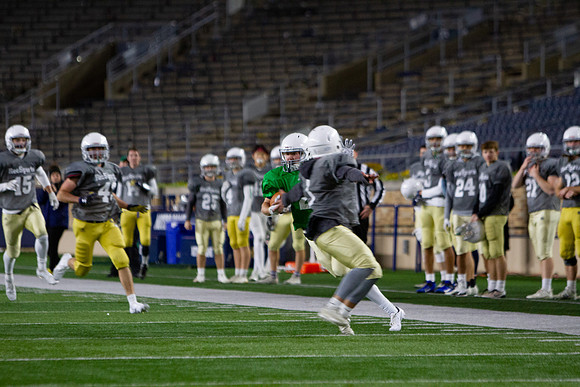 340-ND InterHall Football 2021