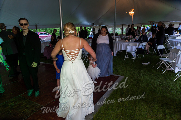 1056-Taylor n Cody