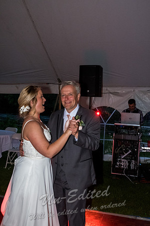 2218-Taylor n Cody
