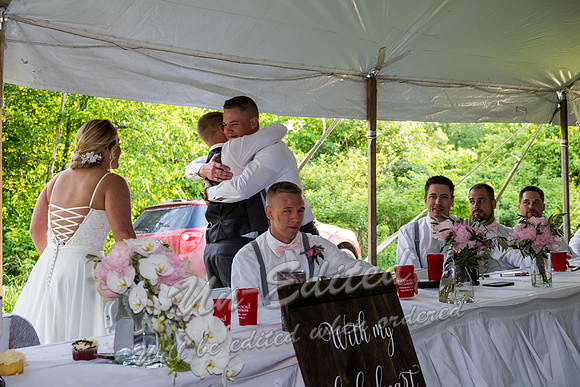 2108-Taylor n Cody