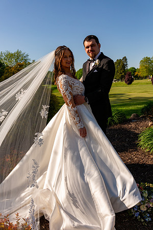 1055-DeMont_Lauren and Joseph Markiewicz