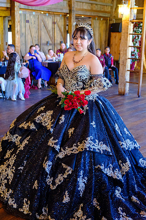 1050-Ianna Hernandez-2