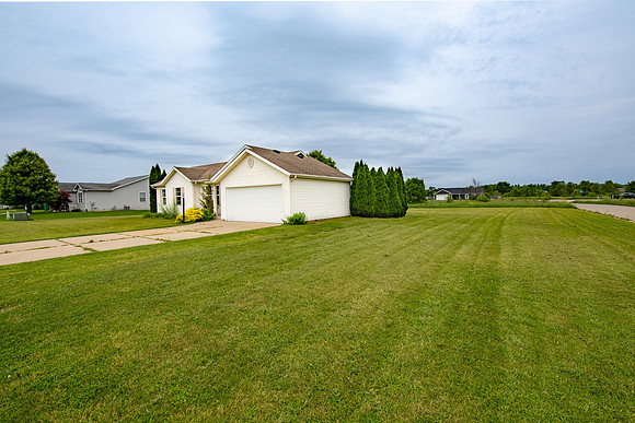 210-30623 Swede Dr-HDR