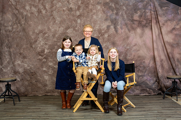 81-Buysee Extended Family X-Mas 2023