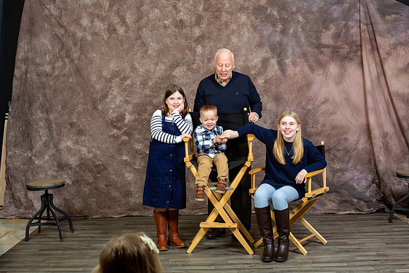 104-Buysee Extended Family X-Mas 2023