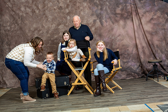 109-Buysee Extended Family X-Mas 2023