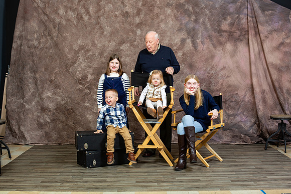 111-Buysee Extended Family X-Mas 2023