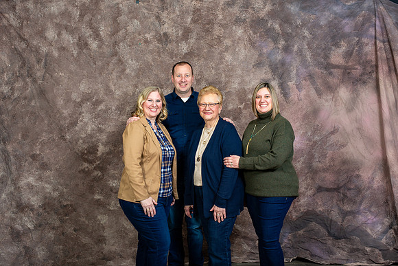 116-Buysee Extended Family X-Mas 2023