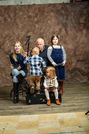 285-Buysee Extended Family X-Mas 2023