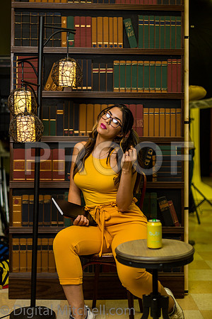 70-4 Girls on Yellow n Red
