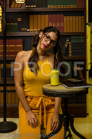 93-4 Girls on Yellow n Red