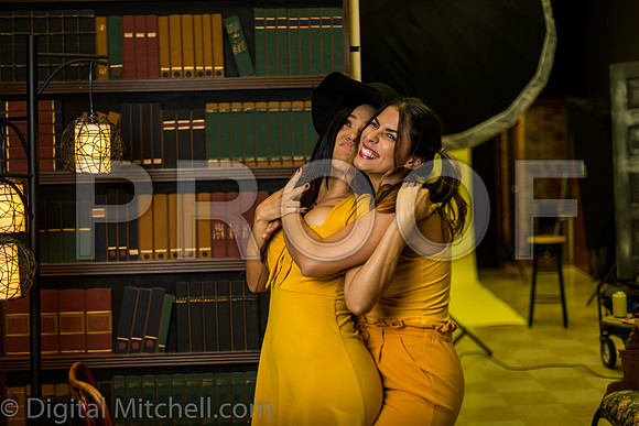 112-4 Girls on Yellow n Red