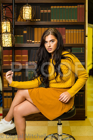 134-4 Girls on Yellow n Red