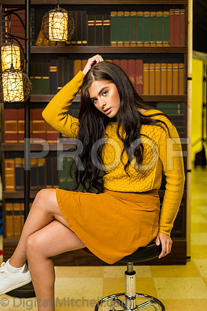 135-4 Girls on Yellow n Red