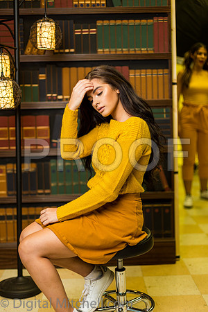 156-4 Girls on Yellow n Red