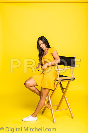 164-4 Girls on Yellow n Red