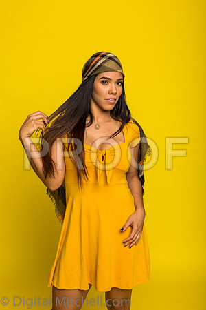 199-4 Girls on Yellow n Red