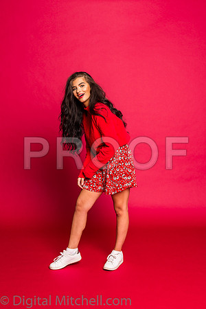208-4 Girls on Yellow n Red