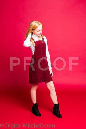 232-4 Girls on Yellow n Red