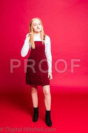 237-4 Girls on Yellow n Red