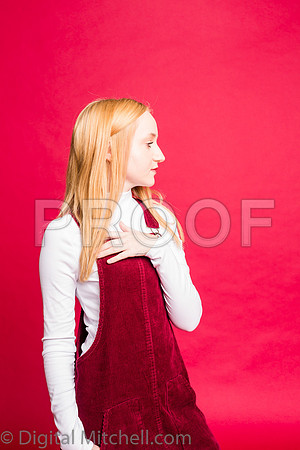 246-4 Girls on Yellow n Red