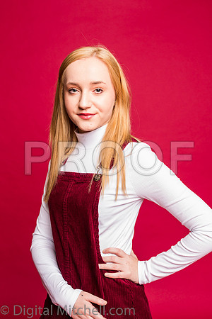 254-4 Girls on Yellow n Red