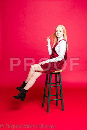 263-4 Girls on Yellow n Red