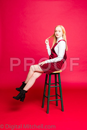 264-4 Girls on Yellow n Red