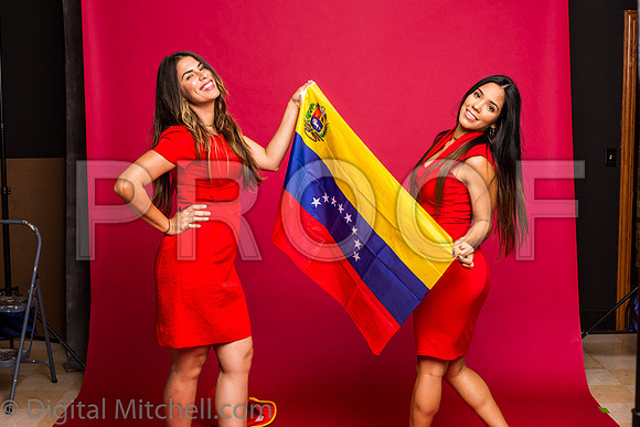 314-4 Girls on Yellow n Red