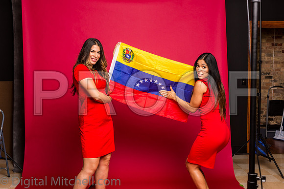 317-4 Girls on Yellow n Red