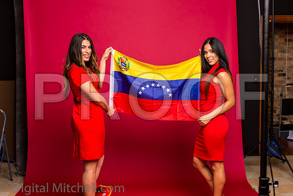 318-4 Girls on Yellow n Red