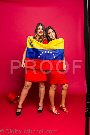 319-4 Girls on Yellow n Red