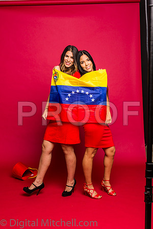 320-4 Girls on Yellow n Red