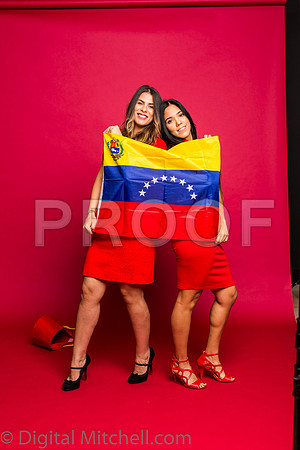 322-4 Girls on Yellow n Red