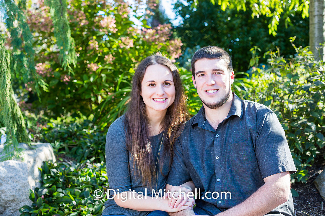 Picture of couple at the gardens for family portraits