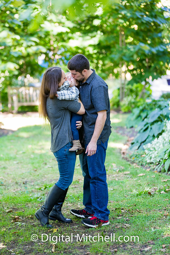 image of kissing family fall photo session
