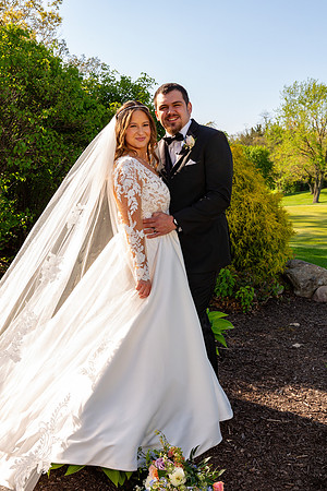 1016-DeMont_Lauren and Joseph Markiewicz