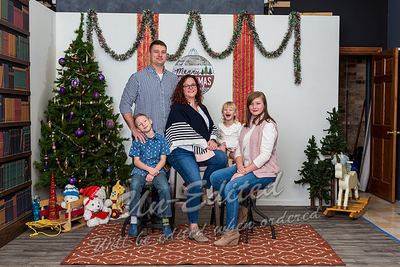11-Morris_Lauren and Jimmy Xmas 2020
