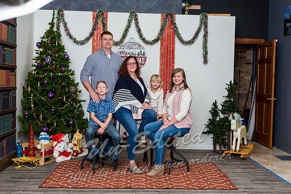 14-Morris_Lauren and Jimmy Xmas 2020
