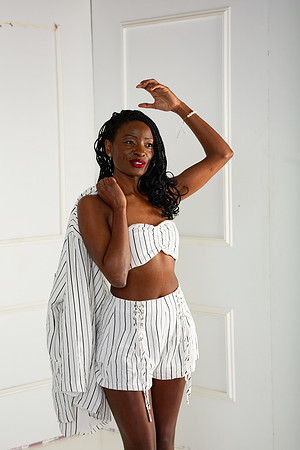 213-Suzy Free