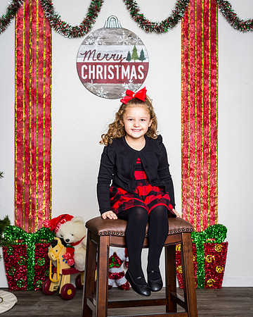 6-Katie Fechalos and kids Xmas 2020-2
